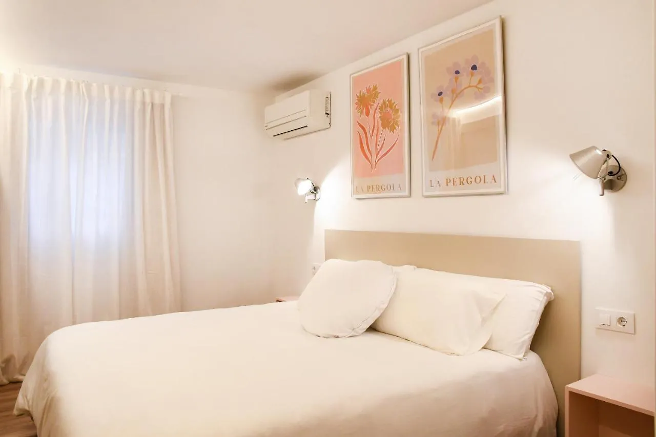 Casa Maui Hotel Banyoles 0*,